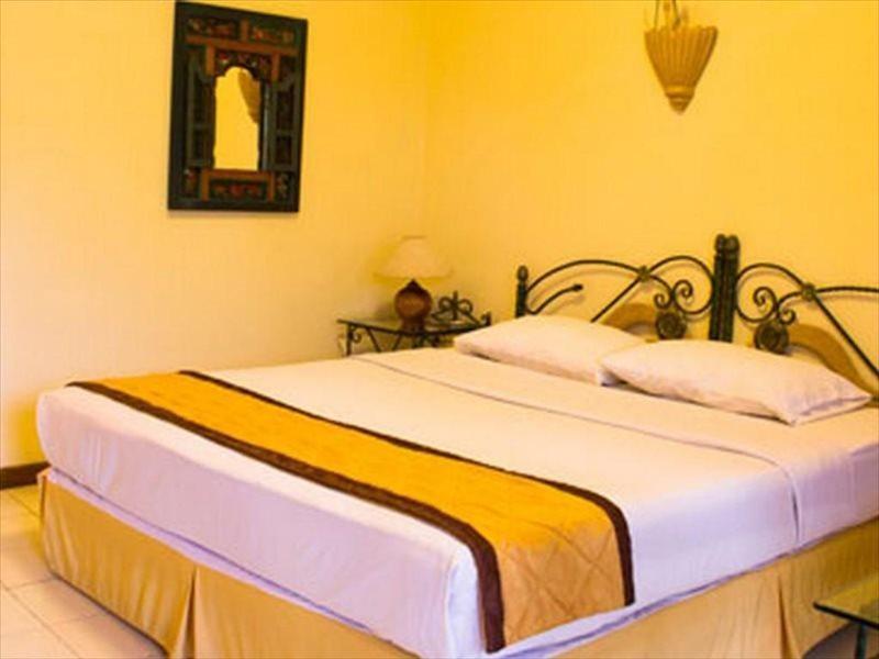 Taman Sari Hotel Dan Resort スカブミ エクステリア 写真