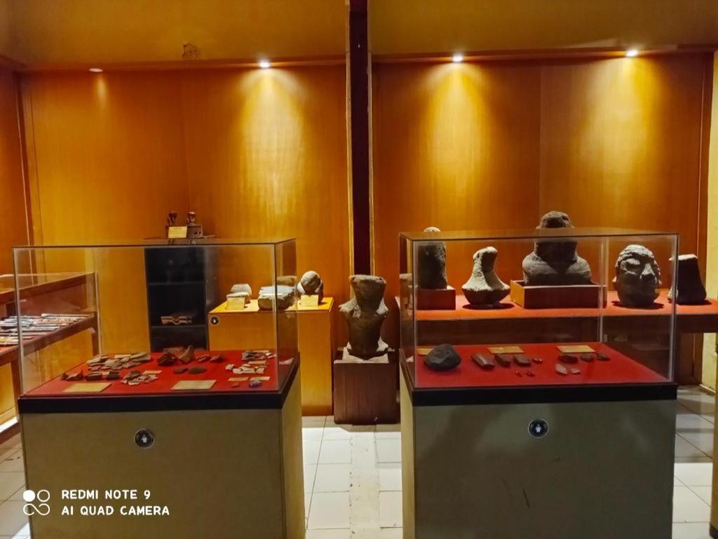 Taman Sari Hotel Dan Resort スカブミ エクステリア 写真