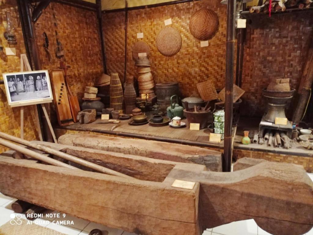 Taman Sari Hotel Dan Resort スカブミ エクステリア 写真