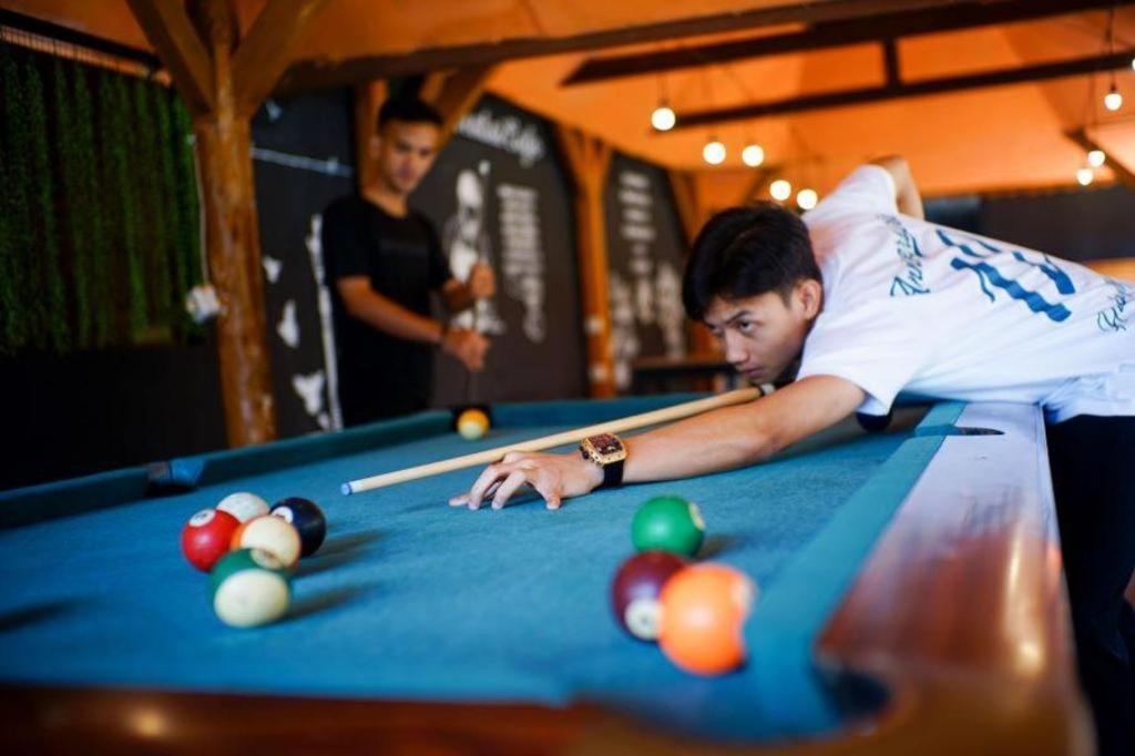 Taman Sari Hotel Dan Resort スカブミ エクステリア 写真